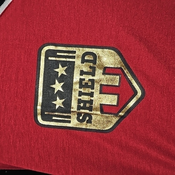 Ravmen V Neck Protect the Good Tee Shirt Size‎ Large NWT - Picture 3 of 6